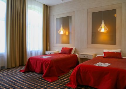 Бронирование отелей